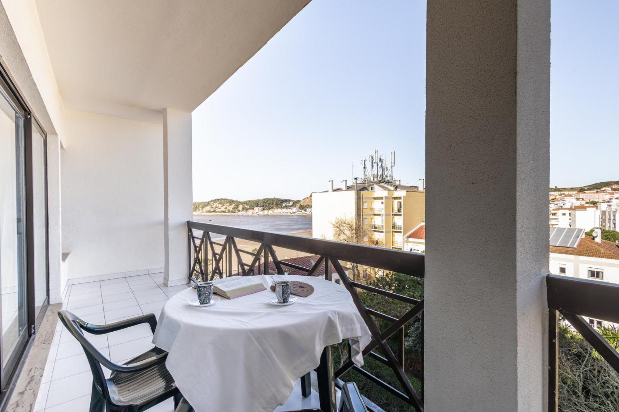 Infante 1 - A Poucos Metros Da Baia Apartment São Martinho do Porto Exterior photo